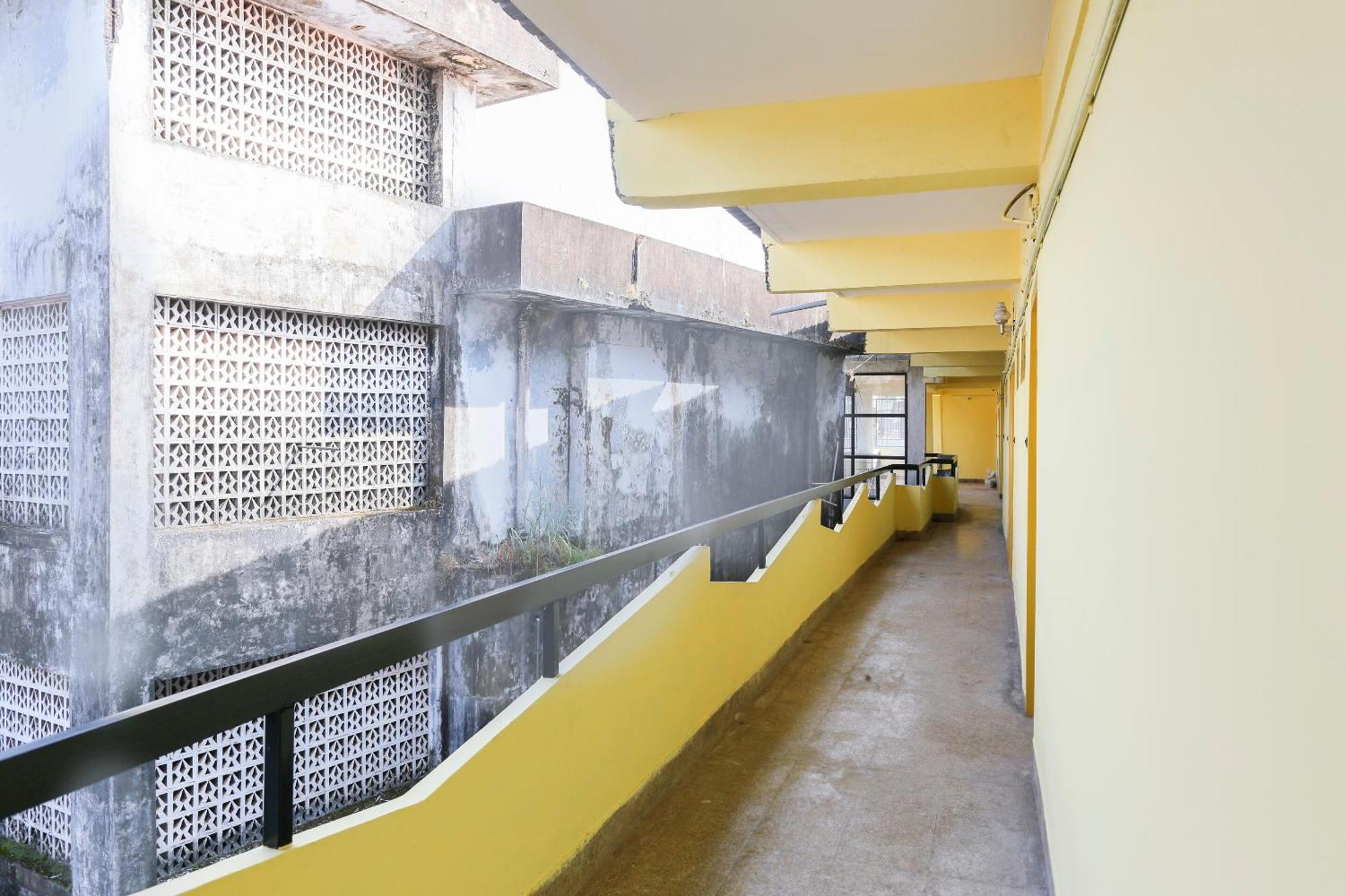 Oyo Hotel 65523 Tkt Tourist Home Канур Екстериор снимка