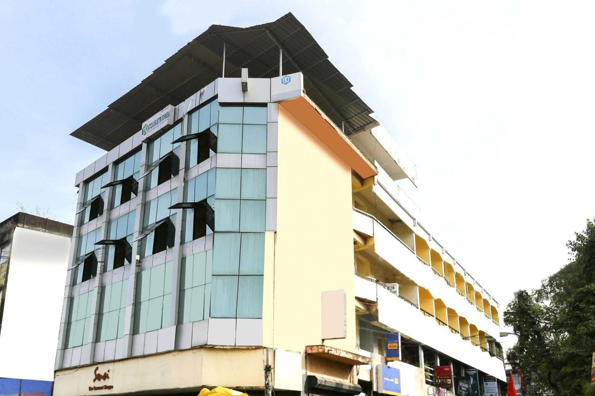 Oyo Hotel 65523 Tkt Tourist Home Канур Екстериор снимка